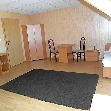 Pomorska Restauracja 여관 3*