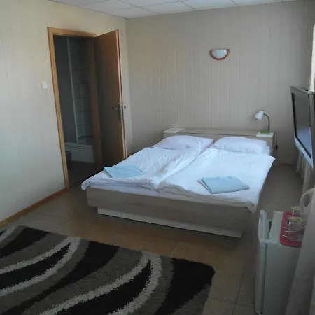여관 Pomorska Restauracja 3*