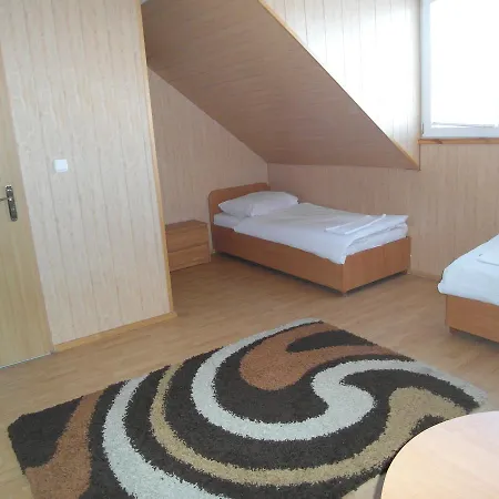 여관 Pomorska Restauracja 3*