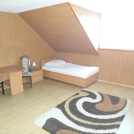 여관 Pomorska Restauracja 3*